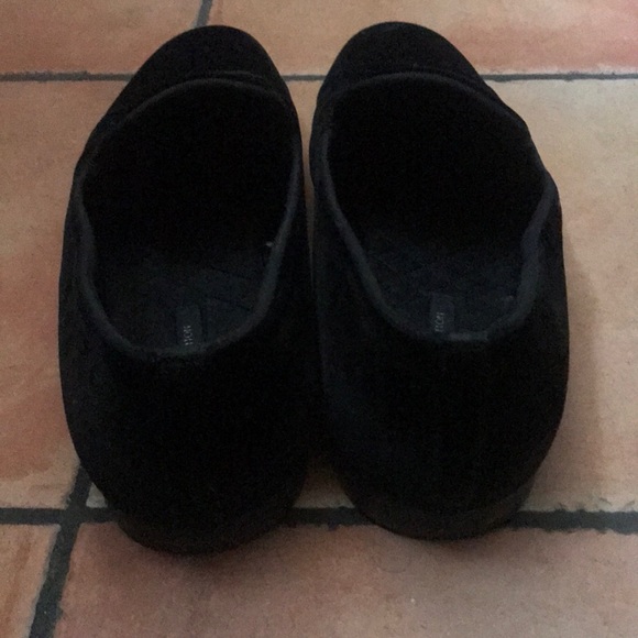 RARE Louis Vuitton Slippers - Picture 3 of 6